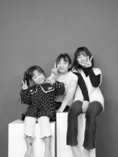 self photo
.
#千歳
#恵庭
#苫小牧
#セルフフォト
#セルフ写真館
フォトスタジオ
韓国
写真
家族
ファミリー
aorakistudio

.
※写真の投稿は許可を得ておりますのでNGの方も安心してご利用いただけます😌